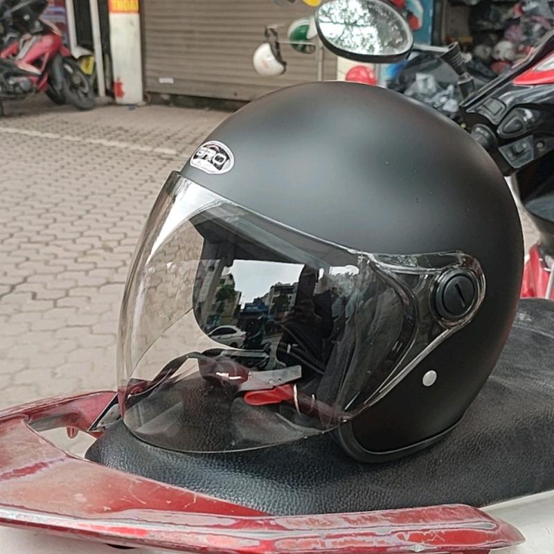 mũ bảo hiểm gro 3/4 818 Tặng kèm ốc dự phòng 1
