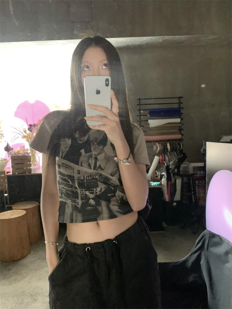 Product Introduction of Round Neck Short Sleeve T-Shirt Summer New Slim Fit Flattering Versatile Short Top Casual Women's Fashion Versatile Personality Hot Girl Korean Style Clothing 18