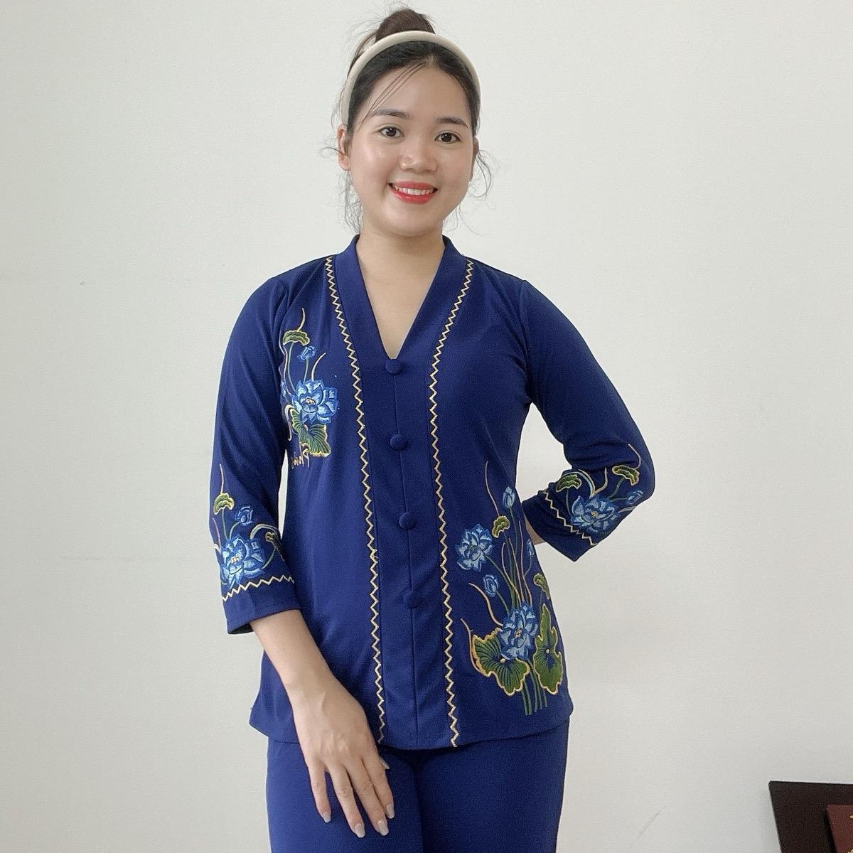 Đồ lam đi chùa nữ trung niên áo tay lỡ quần ống suông thêu hoa sen chữ Phúc Women