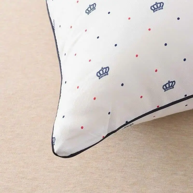COMBO 2 Ruột gối bông gòn Xuantien BEDDING họa tiết vương miện kích thước 45x65cm 4