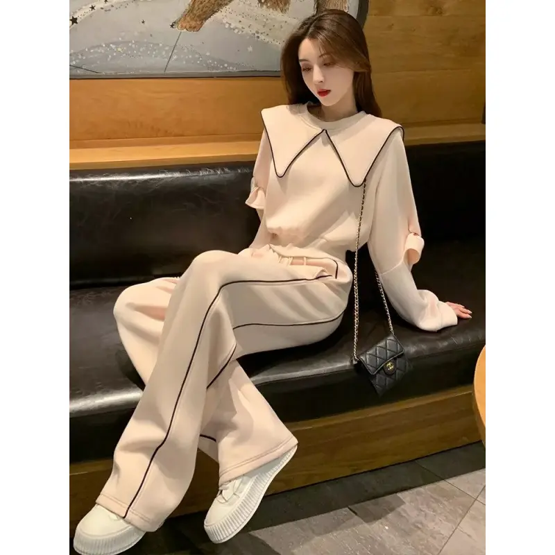 ชุดกีฬา สำหรับผู้หญิง ฤดูใบไม้ร่วง Ins แฟชั่น สไตล์เกาหลี ทรงหลวมและสลิมฟิต เสื้อกันหนาวมีสไตล์ ชุดลำลองสองชิ้น เหมาะสำหรับนักเรียน
