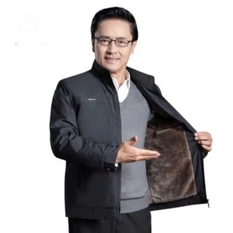 Áo phao lót lông cho người trung tuổi.