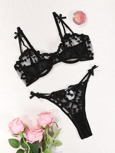 Conjunto de lencería sexy de encaje transparente con bordado de corazón y decoración de moño, Bra y Bragas de encaje cruzado y escotado, Ropa interior sexy para mujer para todas las estaciones,bra