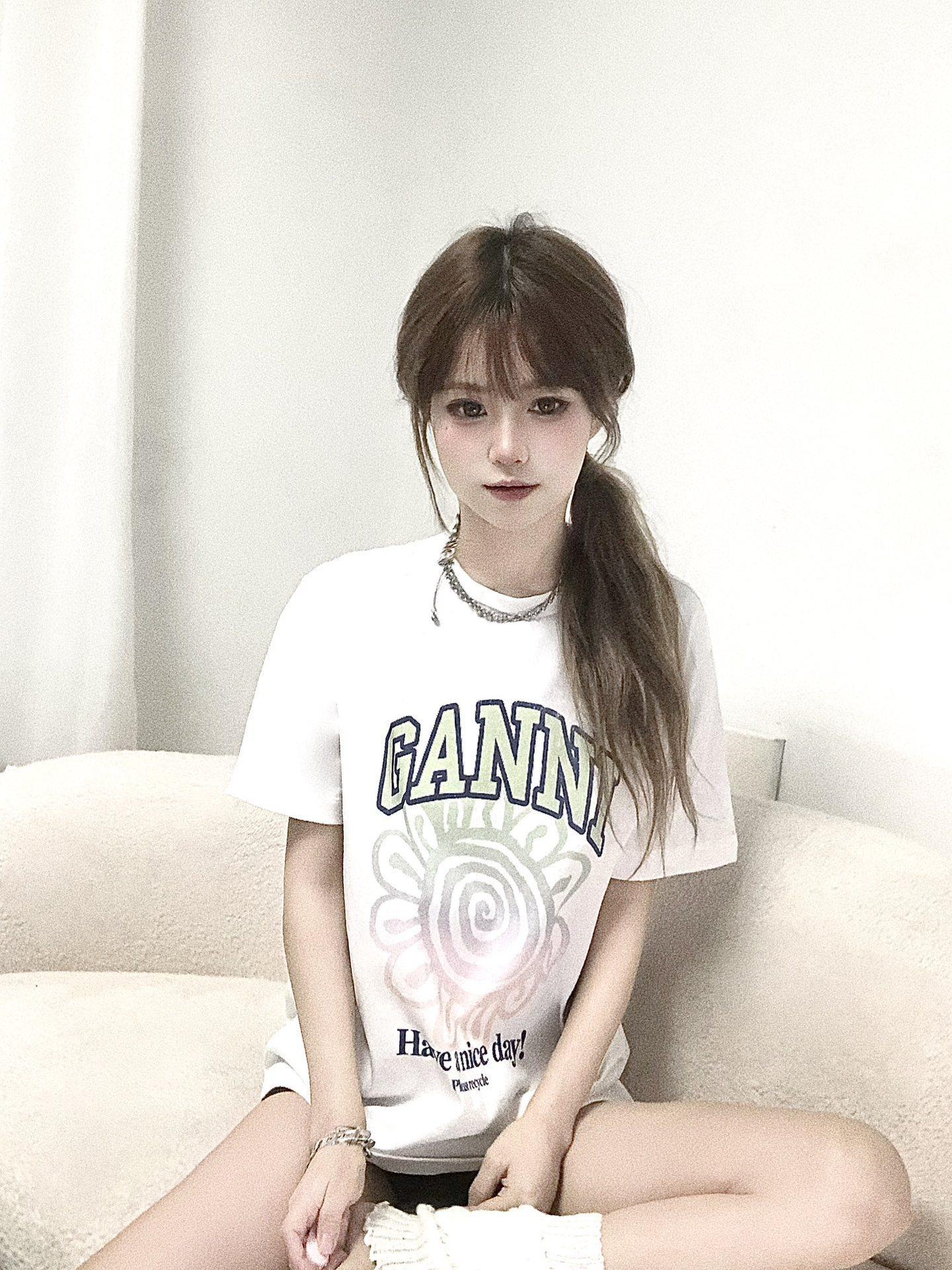 Heniii-Kaos oblong lengan pendek pria motif unicorn baru yang trendi untuk musim panas, leher bulat kasual Distro Baju Heniii-Kaos oblong lengan pendek pria motif unicorn baru yang trendi untuk musim panas, leher bulat kasual Distro Baju