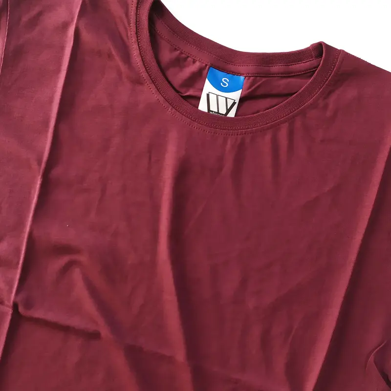 Kaos Polos Maroon Lengan Pendek Combed Katun 1