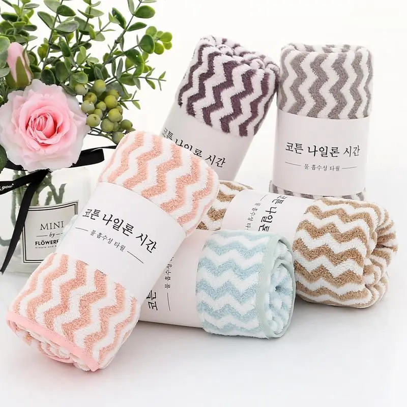 Combo 10 Khăn Lau Mặt Lông Cừu Kẻ Sọc Hàn Quốc Kích Thước 30x50cm Siêu Mềm Mịn, Thấm Hút Nước Tốt, Không Xù Lông, An Toàn Cho Da