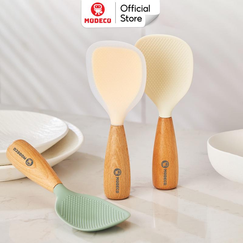 Muôi Xới Cơm Chống Dính Cao Cấp Modeco Cán Gỗ Sồi Chịu Nhiệt Tốt Chống Nóng Và Có Thể Để Đứng An Toàn Dễ Sử Dụng