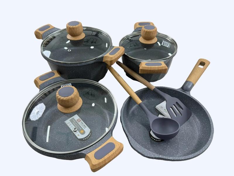 Bộ Nồi MGC ( 5 màu )  ( germany ) 4 món   ( 3 nồi - 24 cao 8 / 20 cao 12 / 24cm cao 14 )  1 Chảo 24 cao 6  ) ( kèm  1 muôi + 1 xẻng ) Chất Liệu inox 304 cao cấp chống gỉ sét , Nồi phủ đá granite toàn bộ , chống dính Granite Siêu Bền