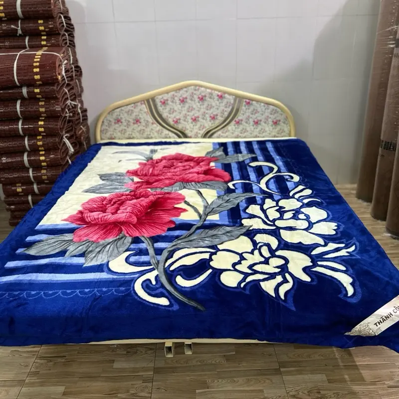 CHĂN TUYẾT NHUNG 2 LỚP CAO CẤP MỀM MỊN đủ kích thước 1m6-2m cân nặng thực tế 1.7kg .( nhận hàng trước tết) chăn  mùa  đông 3