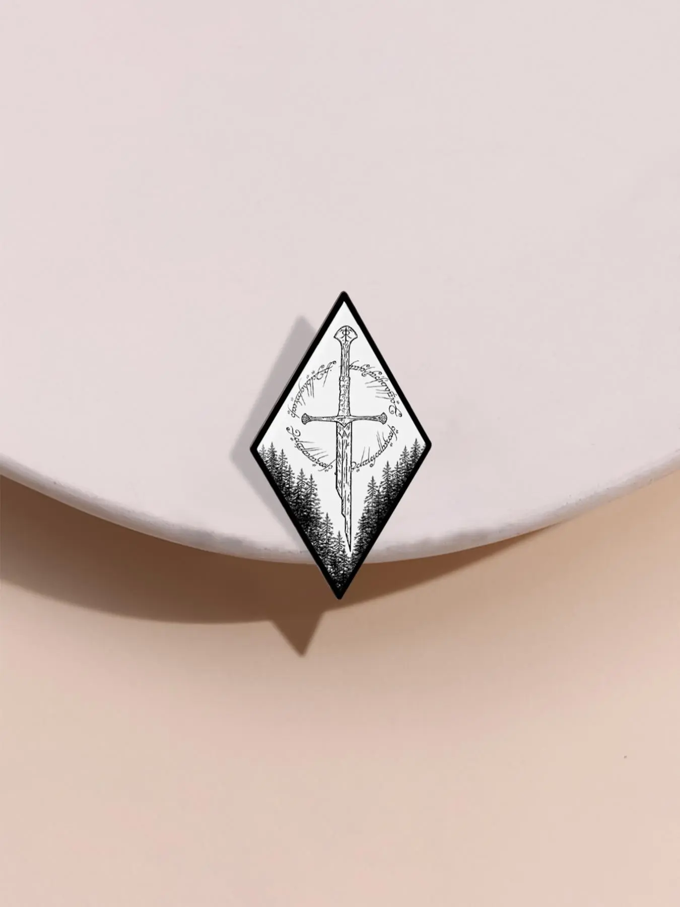 Fantasy Movie Peripheral Badge, Geometric Design Brooch, Fashion Accessories for Women & Men, Trendy All-match & Exquisite Brooch for Birthday Gift