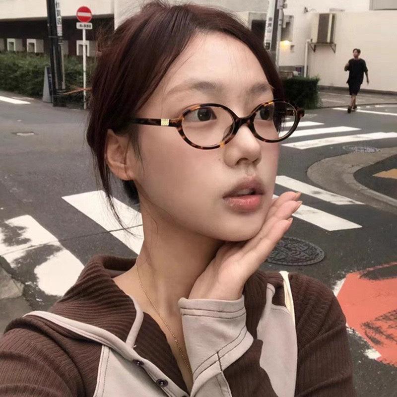 Oval Frame Glasses Retro Anti Blue Light Optical Glasses Small Frame Glasses Oval Frame Glasses Retro Anti Blue Light Optical Glasses Small Frame Glasses