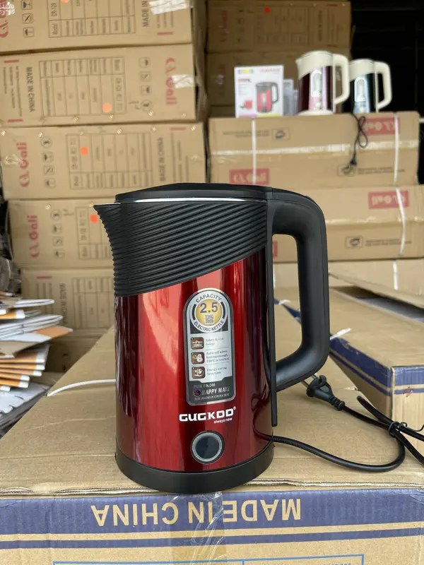 Ấm đun nước siêu tốc Gugkoo ST28  , Dung Tích 2 Lít , Thiết kế 2 lớp chống bỏng , lõi inox 304  , tự động ngắt khi sôi . 6
