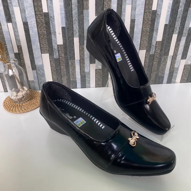 Sepatu Pantofel Hitam Wanita NSP11/Sepatu Kerja Kantor Hak Setengah (3-5 cm) Heels Shoes 0