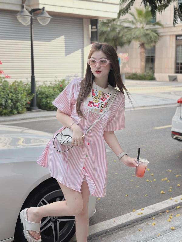DEAL MỞ BÁN Sét váy Nữ, Set váy babydoll kẻ hồng in chữ ở cổ Women Dress Tre 2