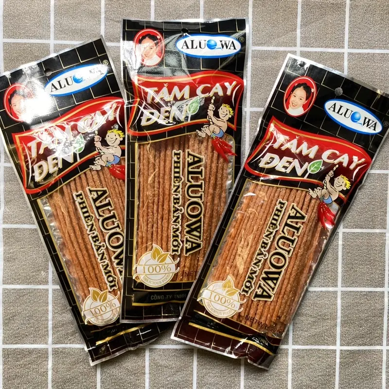 Tăm cay đen, bim bim que cay tuôi thơ