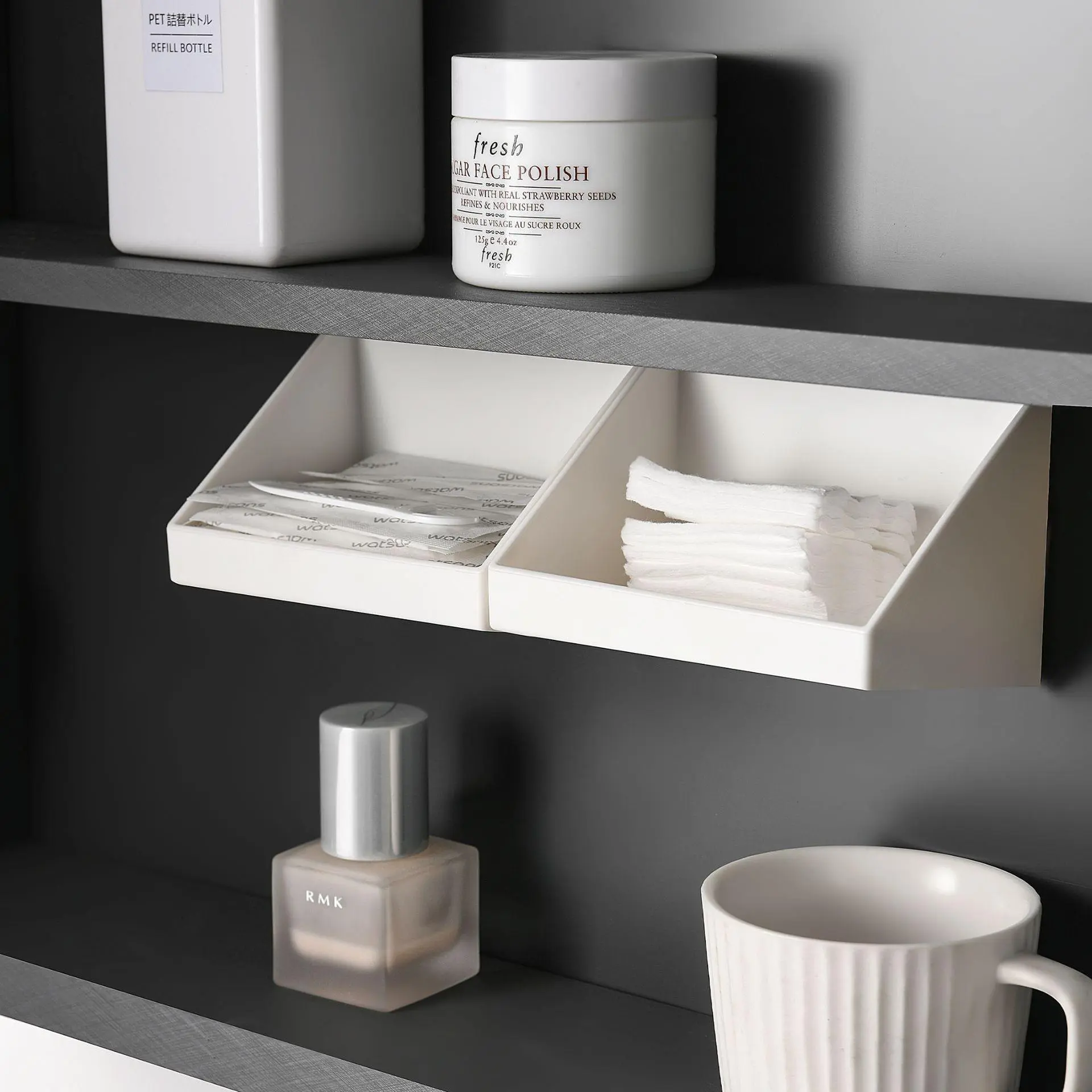 Storage box Storage rack Storage rack Storage box Organize the box Household oblique storage box Partition wall-mounted inclined storage box Expand space classification and sorting box