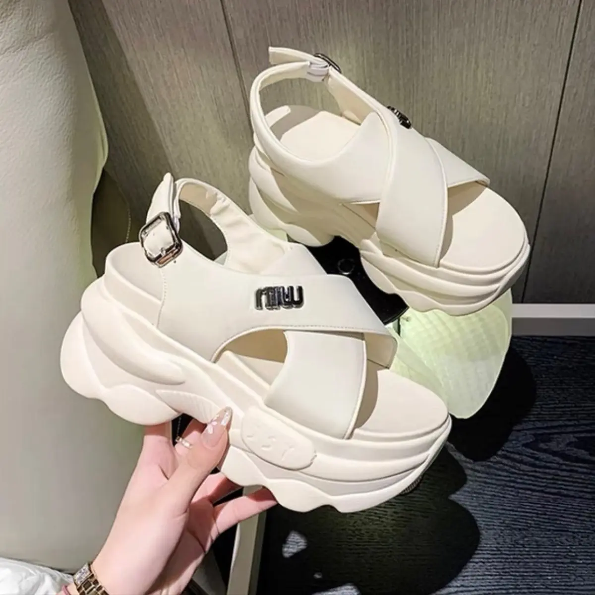 Sandal nữ đế cao 9cm, dép sandal nữ khuy cài thời trang dép  sandal