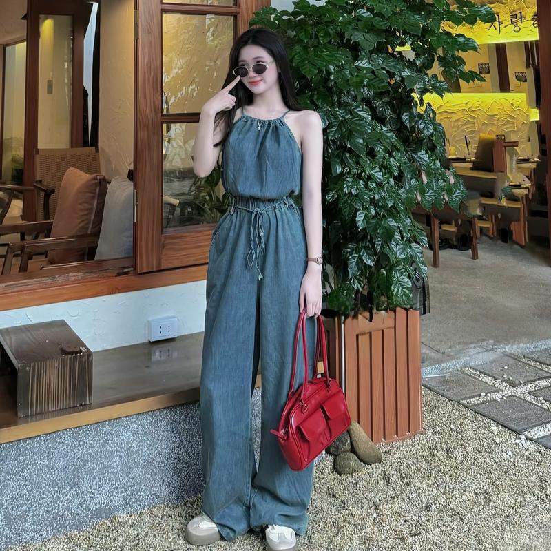 Jum quần nữ thiết kế cổ yếm phối dây thoắt eo dáng dài ống rộng sang chảnh dành cho các nàng diện đi chơi, đi tiệc Women 2