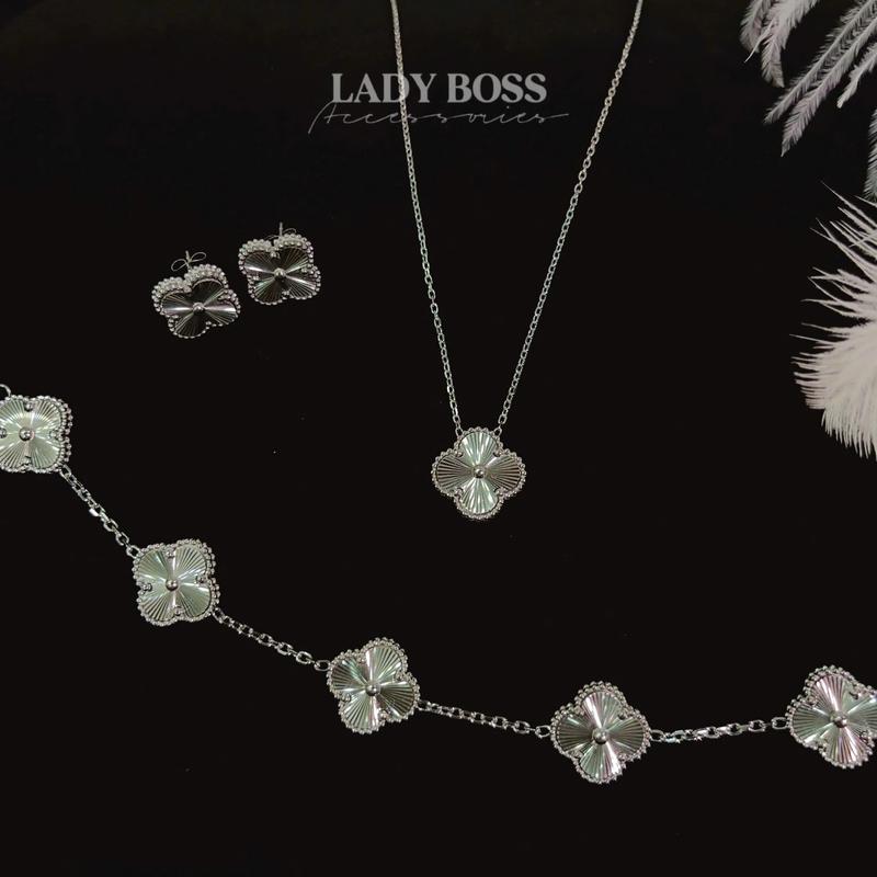 Bộ Trang Sức Cỏ 4 Lá Size 1.5cm Màu Bạc Bộ Phụ Kiện Cỏ Bốn Lá Titan Cắt Phay CNC Cao Cấp Không Đen Gỉ - Bông Tai Dây Chuyền Và Lắc Tay. Lady Boss Accessories