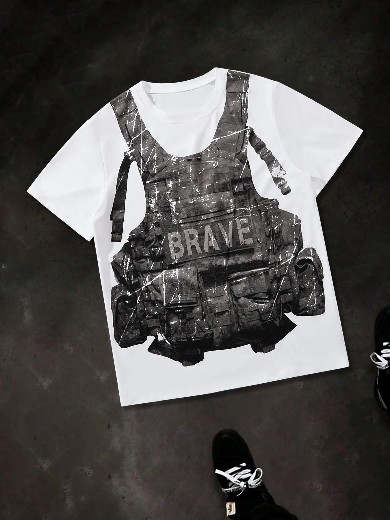 Men's Regular Fit Bulletproof Vest Print Round Neck Graphic Tee, Street Fashion Casual Short Sleeve T-Shirt for Daily Wear, Menswear for All Seasons, Socks