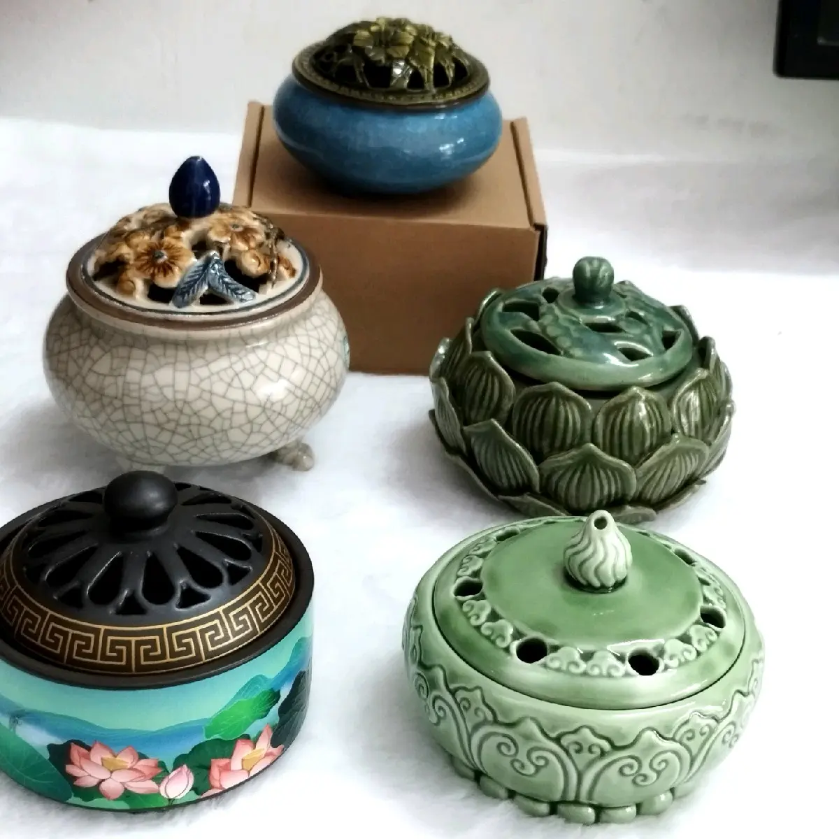 Lư xông nụ hương- chất liệu gốm, gỗ .... Dầu Thơm Phòng