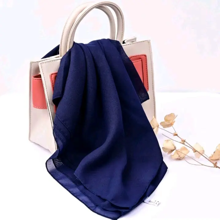 Hijab Segi Empat Navy/ Hijab Bella square Navy