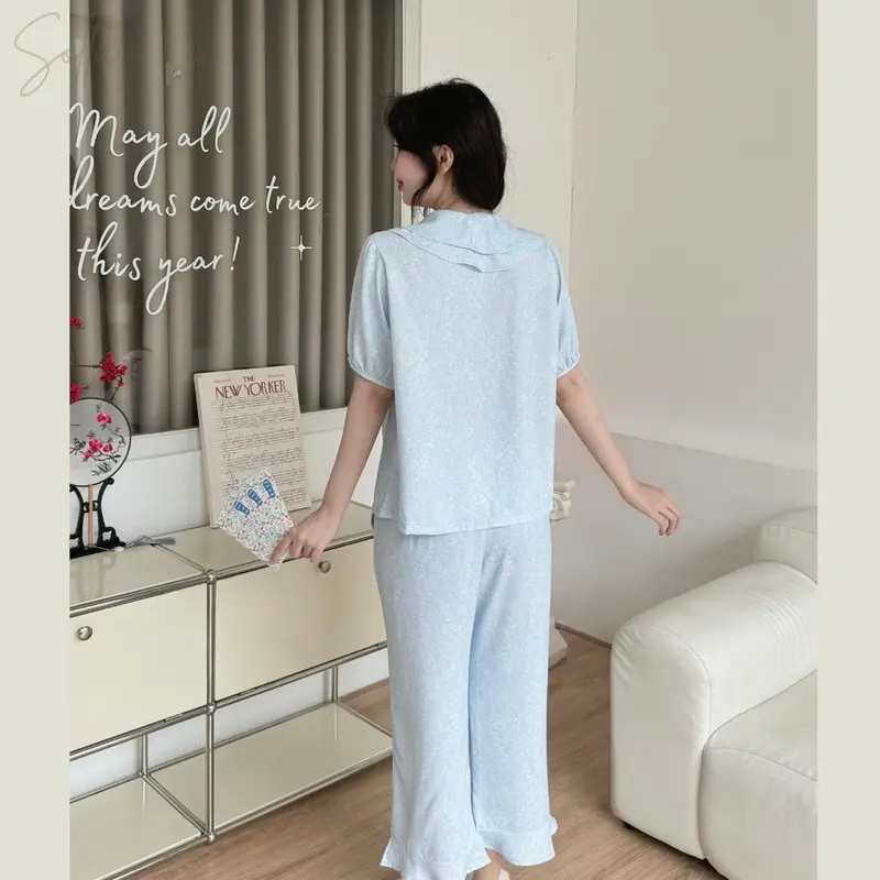 SOLLA HOME - Bộ Mặc Nhà Nữ Áo Cổ Bèo Cách Điệu Quần Tám Tấc Chất Lụa Hàn 2