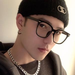 แว่นตาสไตล์เกาหลี กรอบใหญ่ เหมาะสำหรับสายตาสั้น แว่นตาแฟชั่น ป้องกันแสงสีฟ้า สินค้าพร้อมส่ง เหมาะสำหรับนักเรียน แปลกใหม่