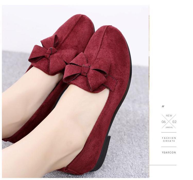 Product Introduction of Spring Old Beijing Cloth Shoes Women's Shoes Black Work Shoes Bow Flat Gommino Women's Shoes Breathable Mom Shoes 16