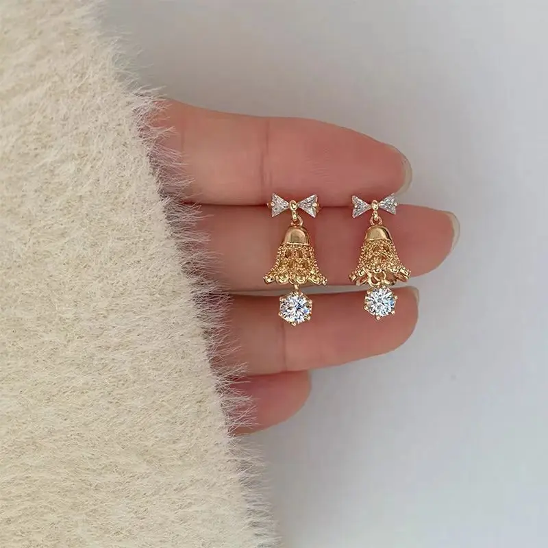 Christmas Love Song Vintage Golden Hollow Bell Stud Earrings Exquisite Autumn and Winter Holiday Atmosphere Same Style Necklace for Women