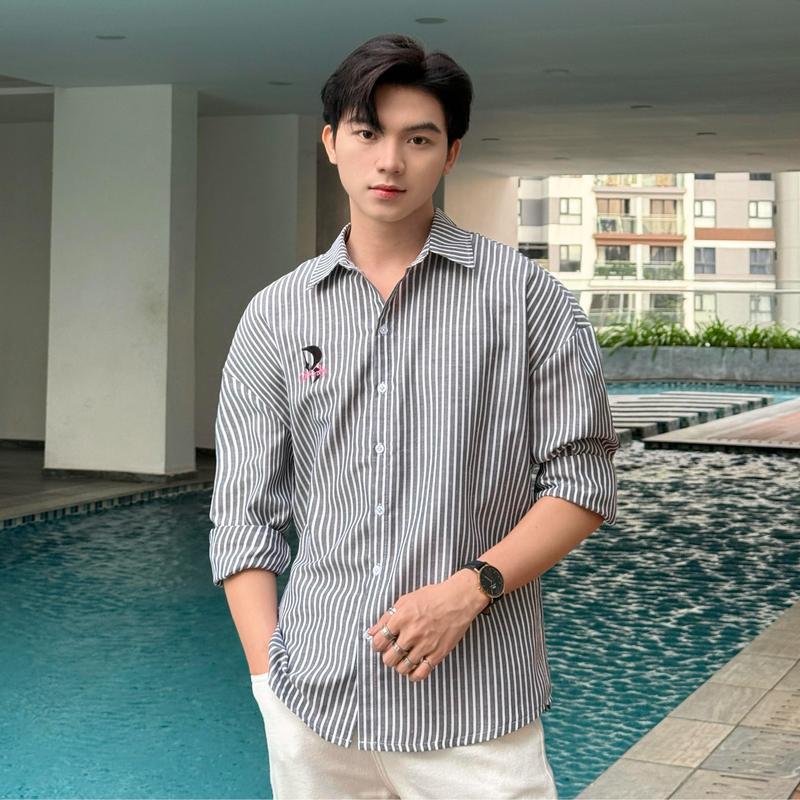 Áo sơ mi oxford kẻ sọc thêu chữ phong cách streetwear SIXHUMAN HM1219 Menswear Cổ Tròn