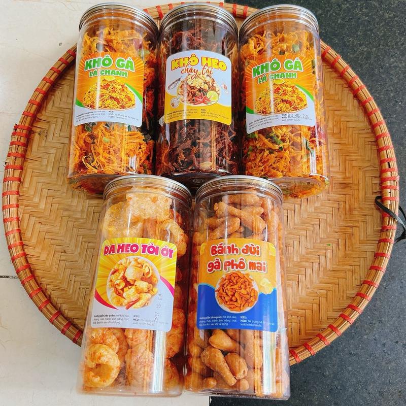Combo Chữa lành: 2 khô gà 300g+1 khô heo 300g+1 da heo 130g+1 bánh đùi gà 300g đồ ăn vặt haovosnack Chua Food