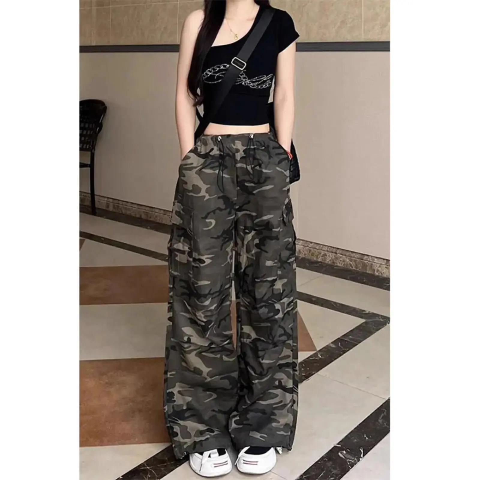 American Retro Camouflage Cargo Jeans for Women 2024 New Drawstring Design High Waist Slimming Loose Wide Leg Pants
