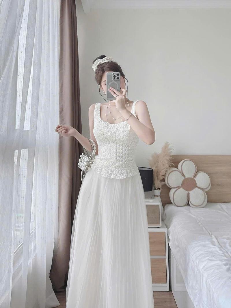Product Introduction of Sét bộ đồ nữ áo dai dây kèm chân váy dài Women Kem Top 13