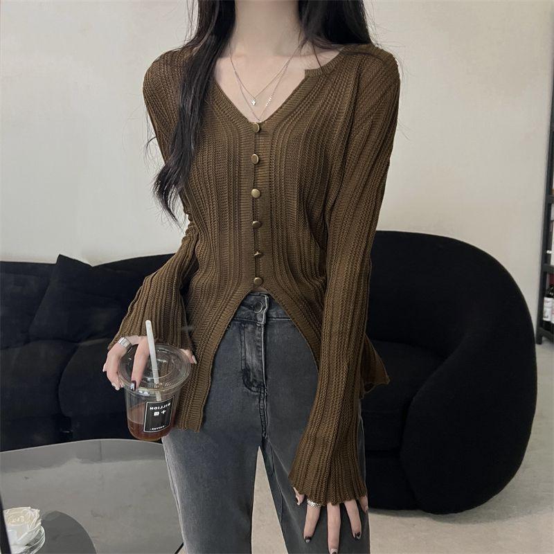Áo Lớp Nền Dệt Kim Maillard Cổ Chữ V Xẻ Tà, Màu Nâu, Dài Tay, Dành Cho Nữ, Bộ Sưu Tập Mùa Xuân, Thiết Kế Đẹp, Có Thể Mặc Bên Trong Áo Cánh 1
