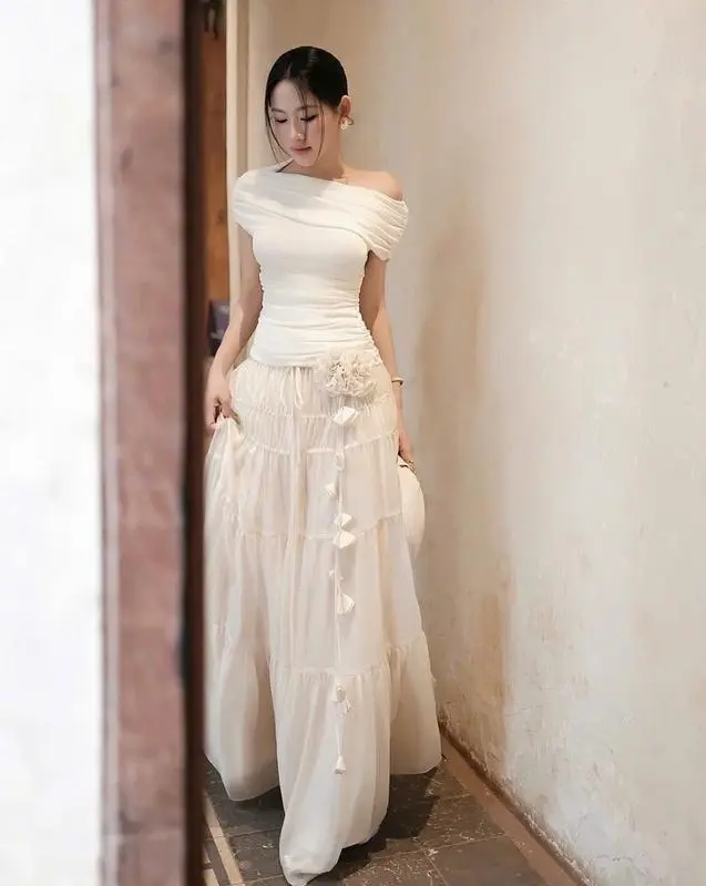 Set Áo Trễ Vai Nhún Hông Kết Hợp Chân Váy Voan Tầng Dài Phong Cách Hàn Quốc