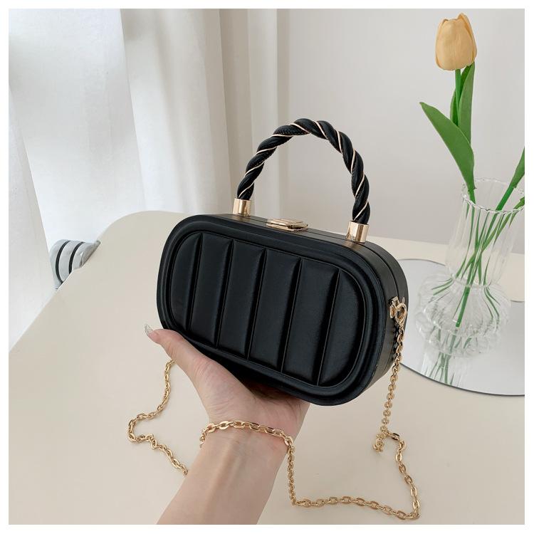 Product Introduction of Beg Kotak Rantai, Beg Persegi Kecil, Wanita, Mewah dan Serba guna, Fesyen, Reka Bentuk Mudah, Mudah Alih, Beg Bahu, Ketibaan Baru, Beg Selempang Bags 24