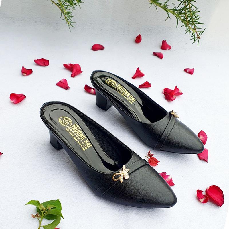 Sục nữ cao gót 6cm mũi nhọn CÓ 2 MÀU ĐEN, BẠC Trường Hải CÓ SIZE LỚN  GiàY Cao Su DéP