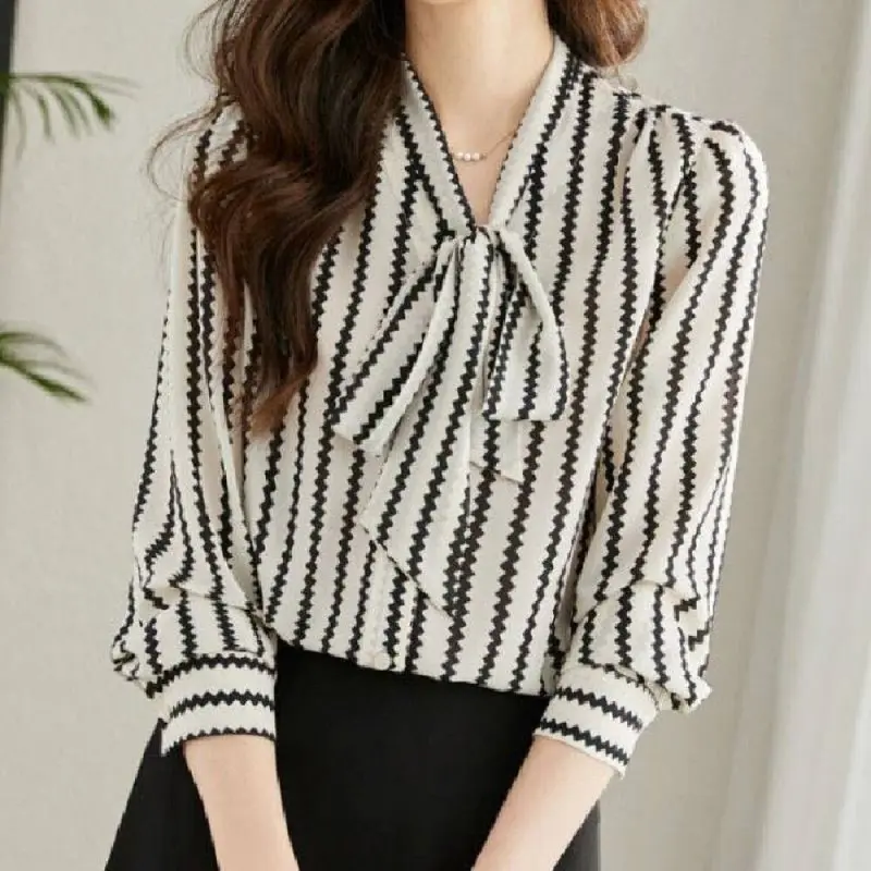 FADFAD Kemeja lengan panjang button-down elegan 0