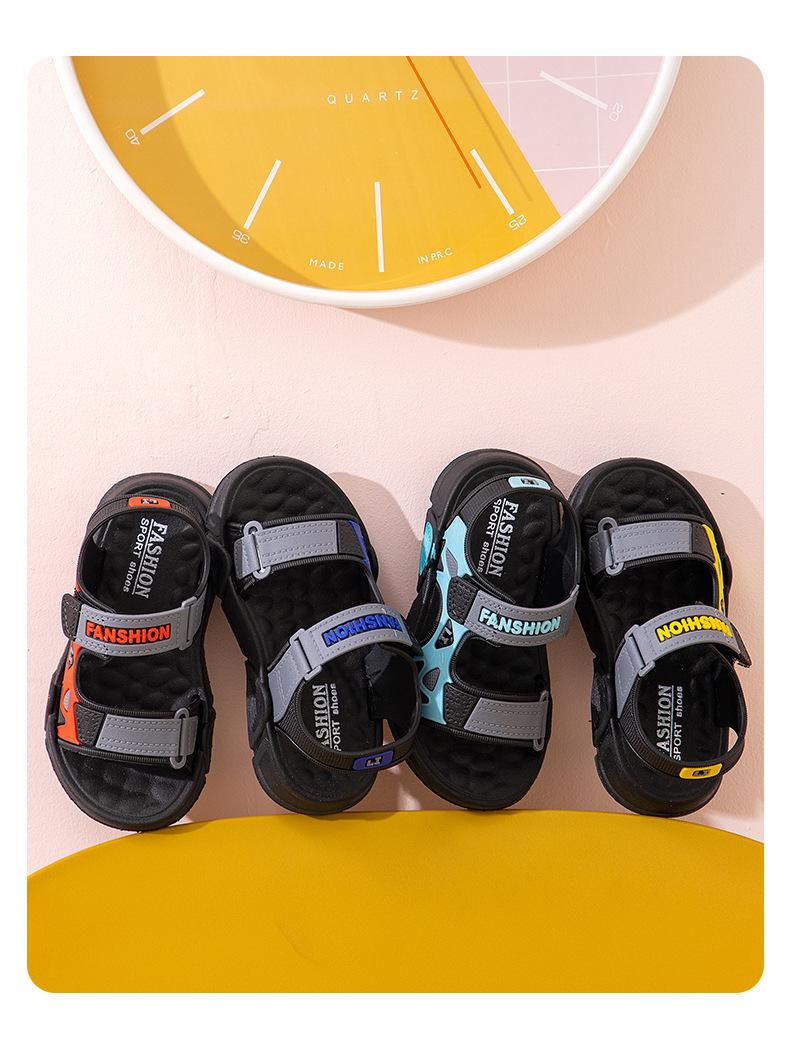 Product Introduction of รองเท้าแตะเด็กผู้ชาย มาใหม่ในปี 2566 ไซส์กลางและใหญ่ สไตล์เกาหลี เหมาะสำหรับฤดูร้อน ดีไซน์กันลื่น พื้นนุ่ม เหมาะสำหรับนักเรียน รองเท้าชายหาด รองเท้า  แตะ 13