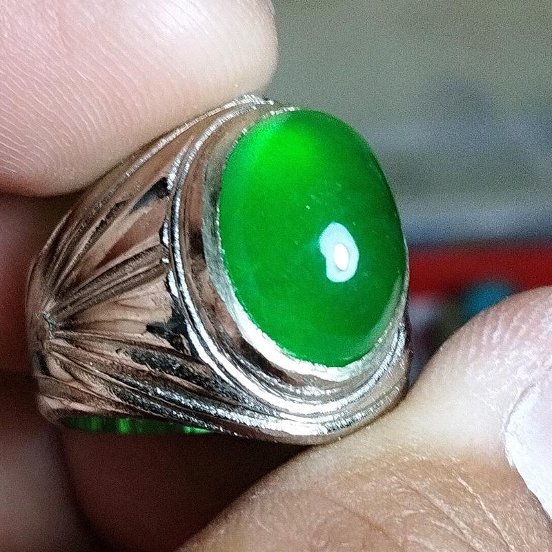 Cincin akik giok hijau Sukses Harian 2
