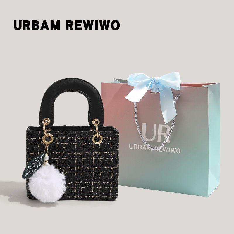Product Introduction of Túi Diana cầm tay Dễ Phối Đồ Túi Messenger Đeo Vai, Sản Phẩm Chính Hãng Chính Thức Urbam Rewiwo, Mẫu Năm Mới, 2024 5