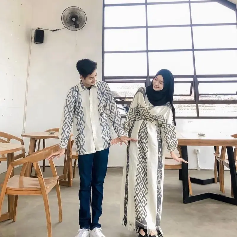 Baju kondangan terbaru - baju couple tenun - baju tenun couple - baju muslim - etnik sumba toraja terbaru 0