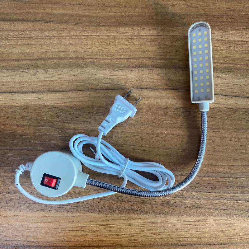 Đèn led 30bóng. Đèn led để bàn máy may có đế nam châm hít mạnh