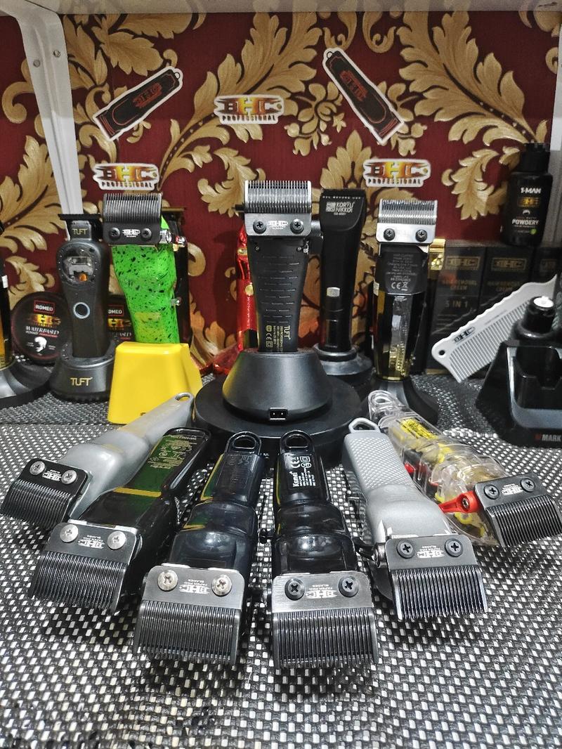 Product Introduction of Mata Pisau Mesin Cukur Blade BHC FAPER PRO Original DLC Universal Fade & Tapper / Pisau Mesin Cukur For WAHL WMARK JRL ANDIS GAMMA TUFT LUMI DLL Merah 10