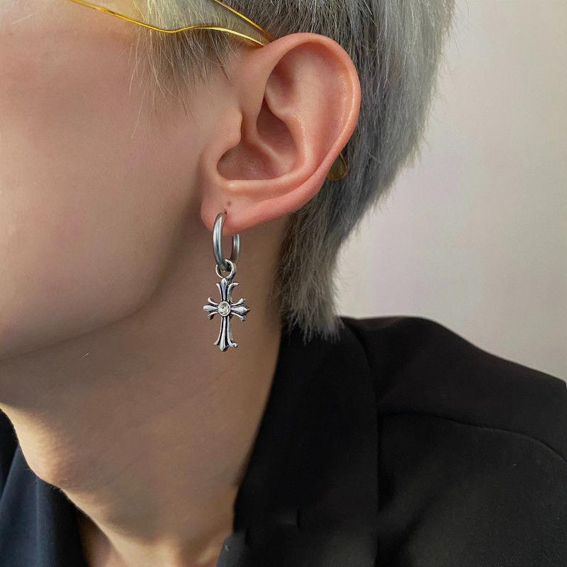 khuyên tai tròn chữ thập thánh giá cổ điễn bông nam nữ titan không gỉ
