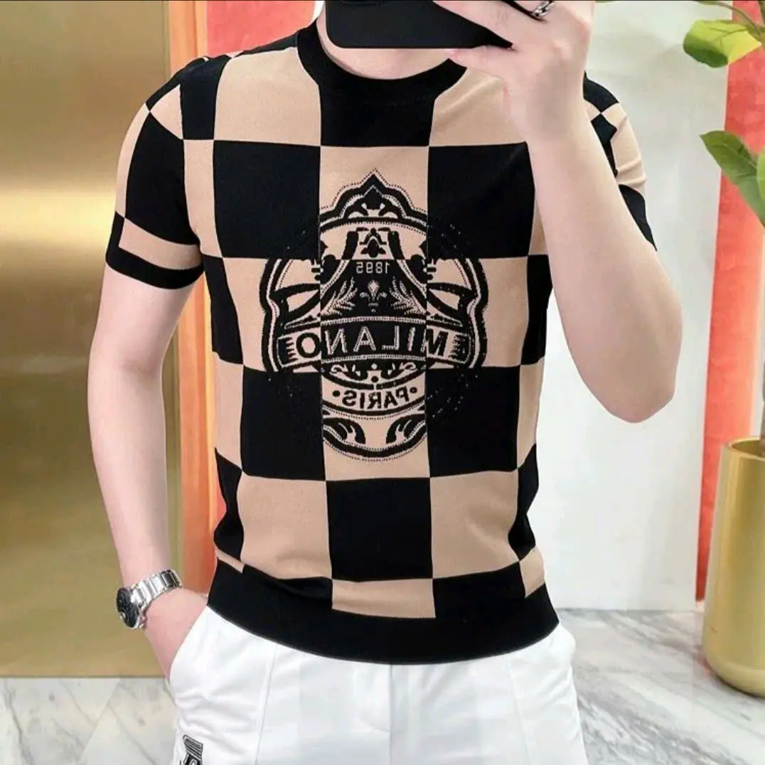 ÁO PHÔNG CỘC TAY NAM IN NHIỆT KẺ Ô VUÔNG TO KÈM HỌA TIẾT TRƯỚC NGỰC HOTTREN.CHẤT VẢI MỀM MẠI THOÁNG MÁT