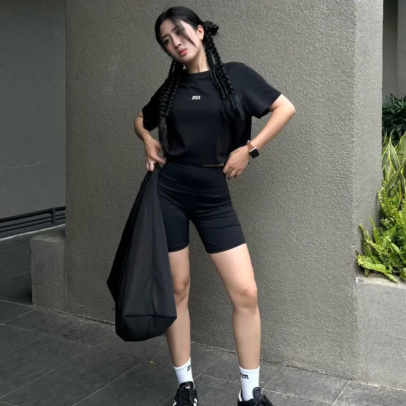 Áo thun croptop nữ Ryactive Comfy Croptop Màu đen 2