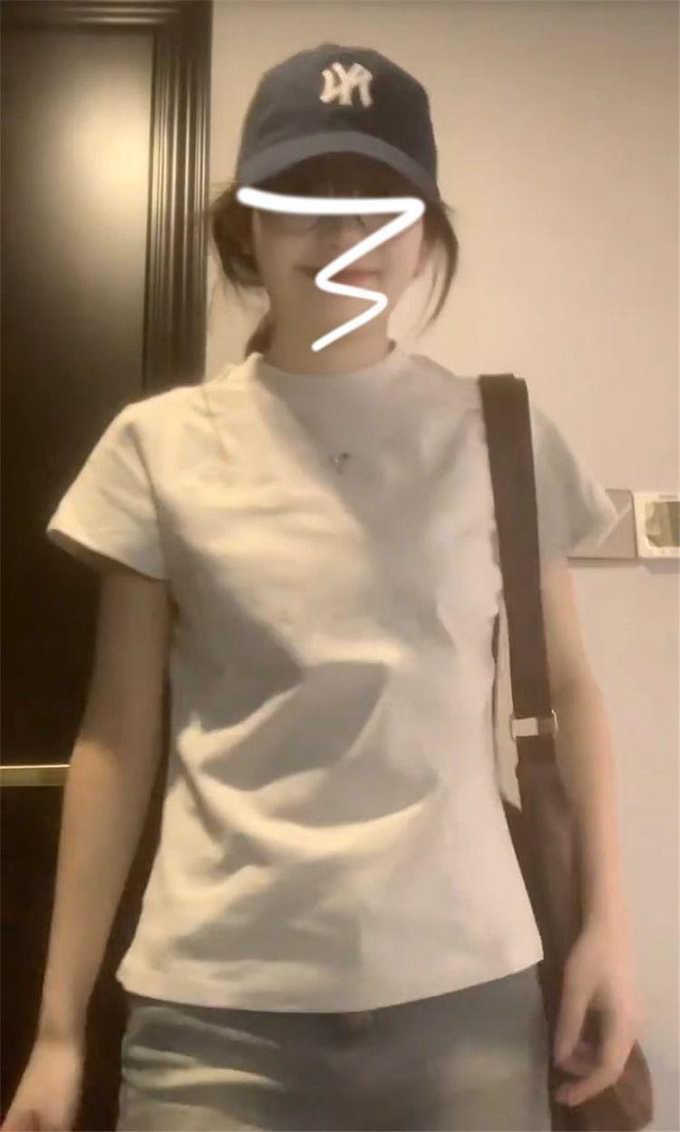 Product Introduction of Cotton all-match gray short-sleepted summer WOMEN'S T-shirt new slim fit slim American design casual slim top 10