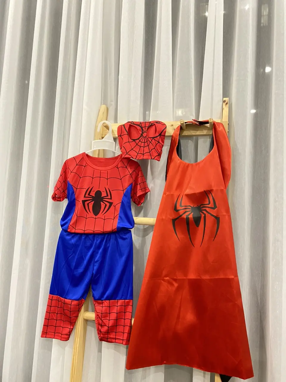 (SN13+ÁO CHOÀNG)bộ quần áo siêu nhân nhện tay ngắn có mũ chùm đầu + Tà bay siêu nhân nhện có mặt nạ